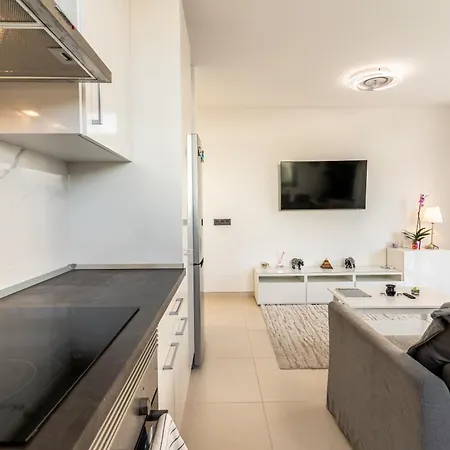 Апартаменты The Korner, Adeje Renovated Flat *