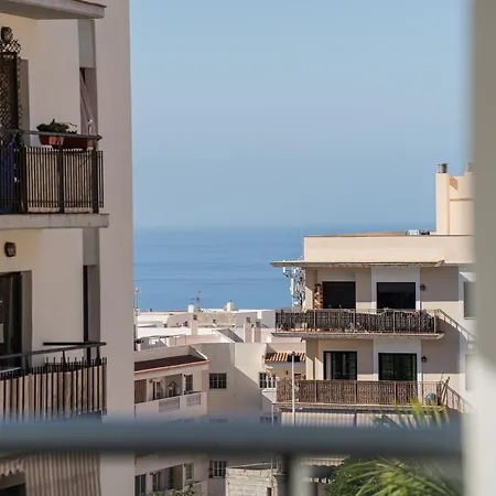 The Korner, Adeje Renovated Flat דירה