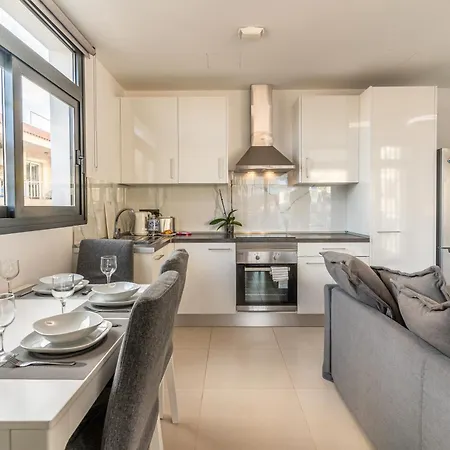 The Korner, Adeje Renovated Flat דירה